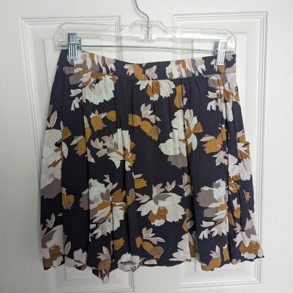 Old Navy floral print in fall colors - Size small